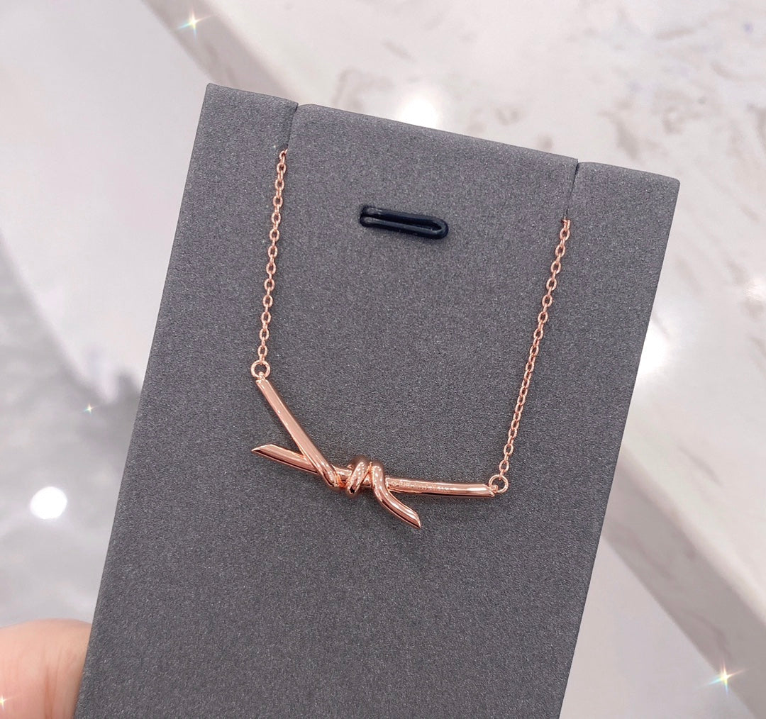[Renovia Jewelry]KNOT NECKLACE DIAMONDS