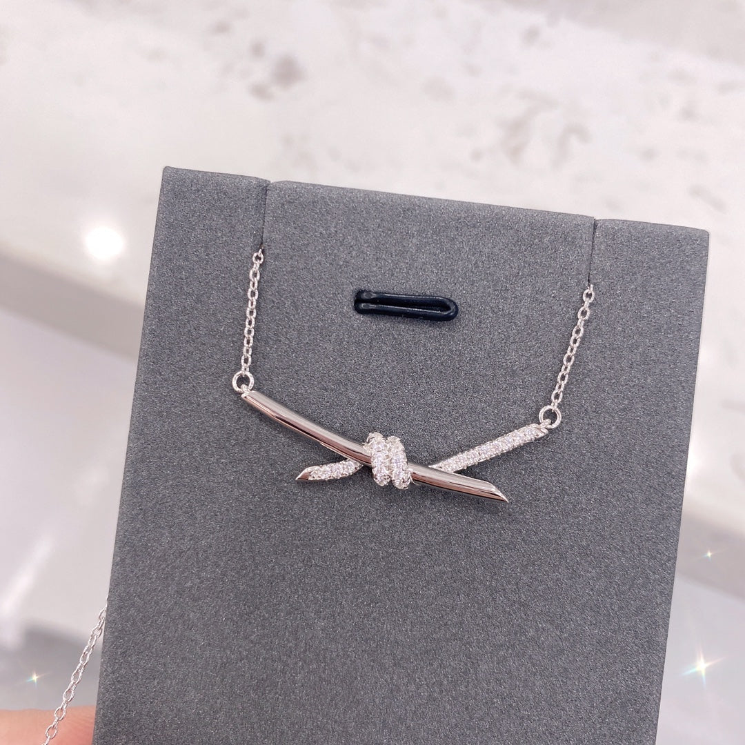 [Renovia Jewelry]KNOT NECKLACE DIAMONDS