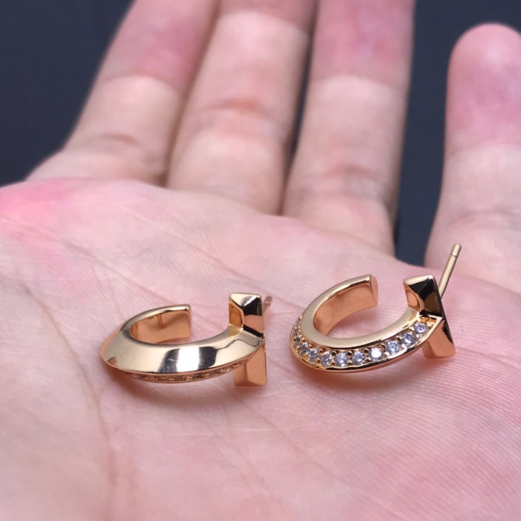 [Renovia Jewelry]T HOOP DIAMOND EARRINGS