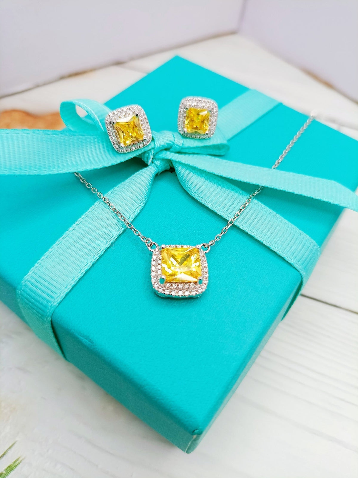 [Renovia Jewelry]SPARKLERS CITRINE GEMSTONE PENDANT NECKLACE STERLING SILVER