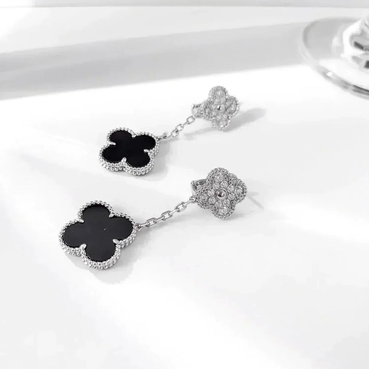[Renovia Jewelry]CLOVER 2 MOTIFS  DIAMOND ONYX EARRINGS SILVER