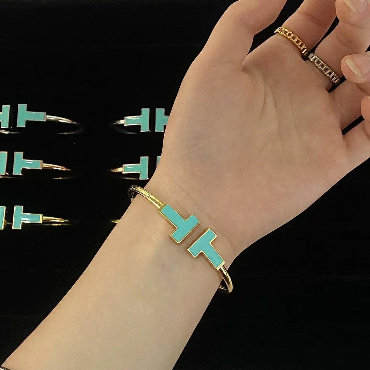 [Renovia Jewelry]T WIDE TURQUOISE OPEN BRACELET