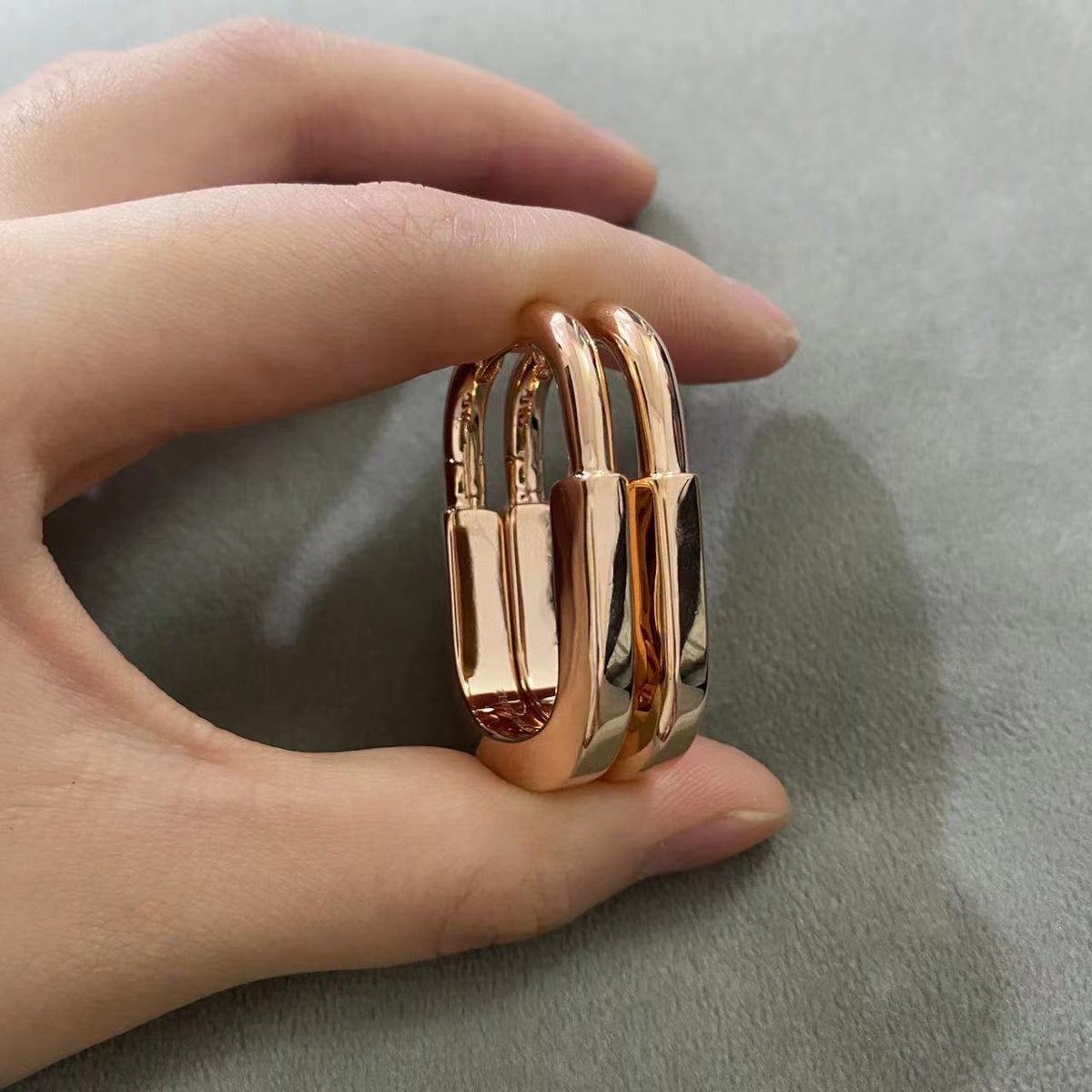 [Renovia Jewelry]LOCK MEDIUM EARRINGS