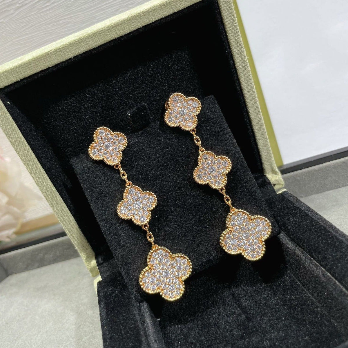 [Renovia Jewelry]CLOVER 3 MOTIFS DIAMOND PAVED ROSE GOLD EARRINGS
