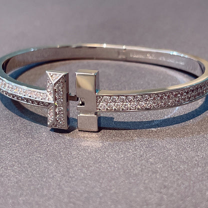 [Renovia Jewelry]T1 WIDE HINGED BANGLE DIAMOND PAVED BRACELET