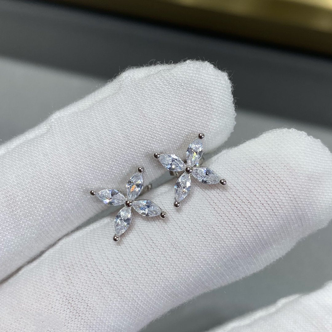 [Renovia Jewelry]VICTORIA SILVER DIAMOND STUD MINI EARRINGS