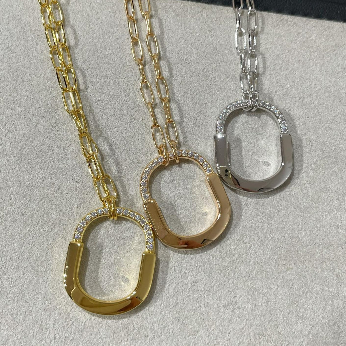 [Renovia Jewelry]LOCK MEDIUM PENDANT DIAMOND NECKLACE