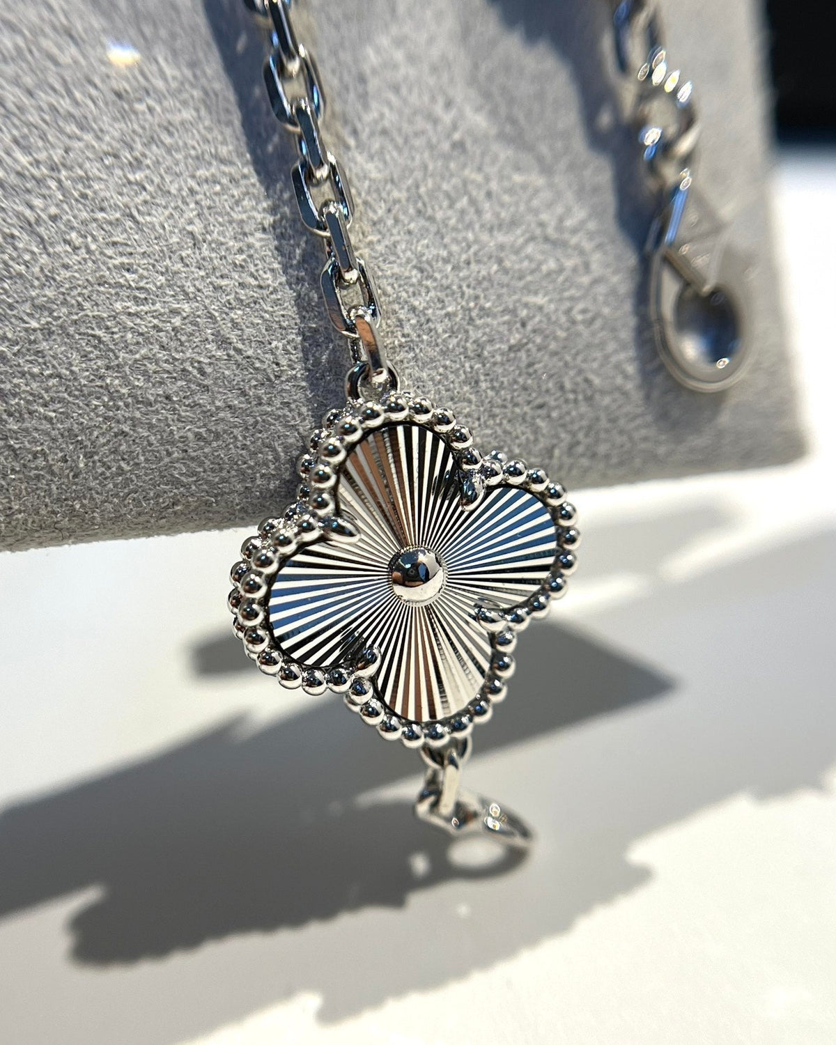 [Renovia Jewelry] CLOVER 5 MOTIF LASER BRACELET COLLECTION
