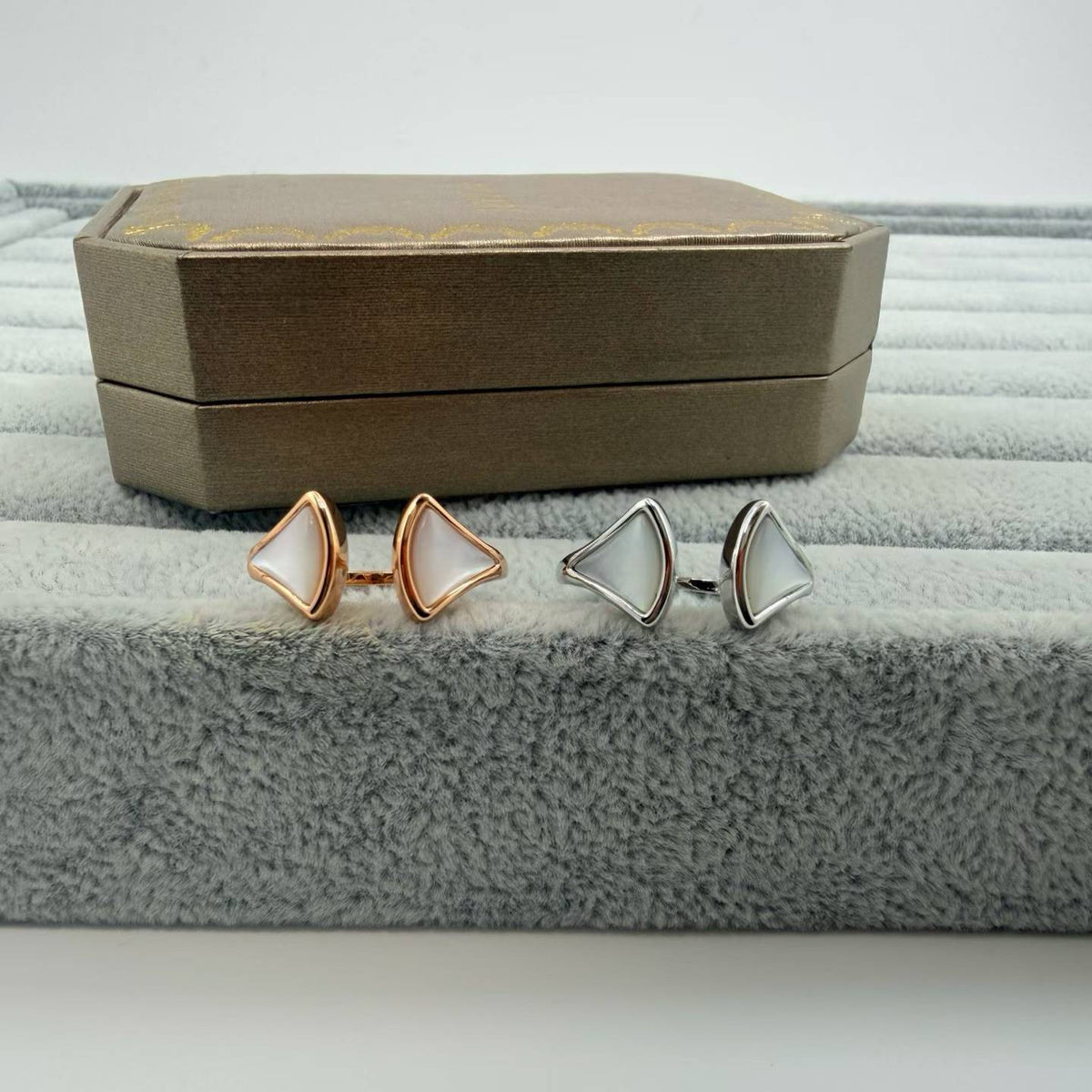 [Renovia Jewelry]FAN SHAPE DOUBLE SHELL OPEN RING