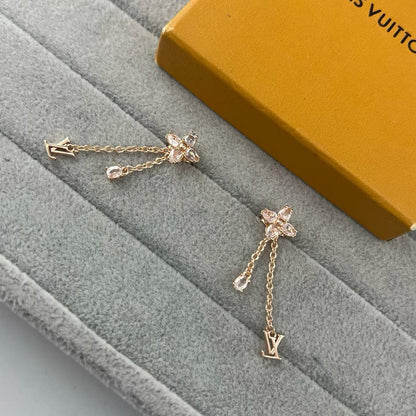 [Renovia Jewelry]PLUM DIAMOND LETTER EARRINGS