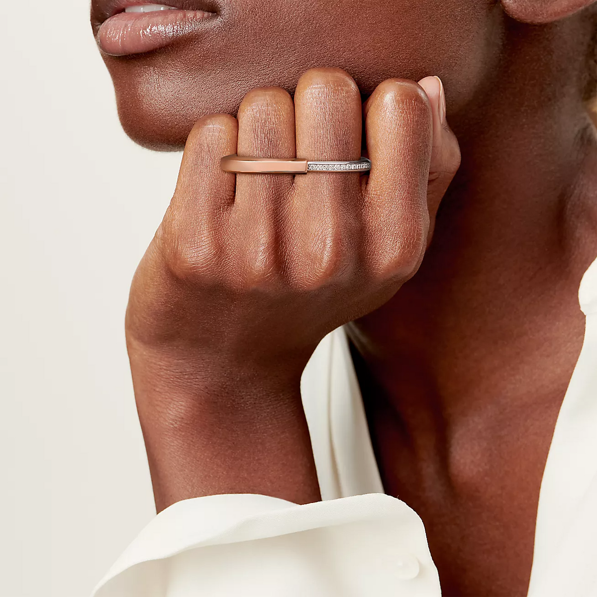 [Renovia Jewelry]LOCK RING TOW-FINGER ROSE AND WHITE GOLD DIAMONDS