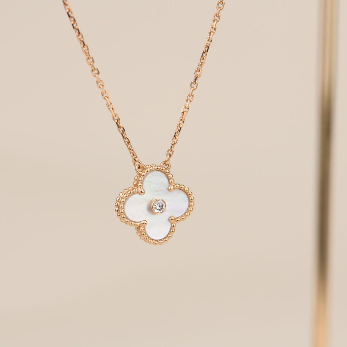 [Renovia Jewelry]CLOVER 15MM DIAMOND WHITE FRITILLARIA NECKLACE