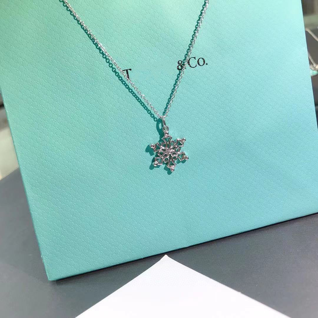 [Renovia Jewelry]STERLING SILVER SNOWFLAKE PENDANT NECKLACE