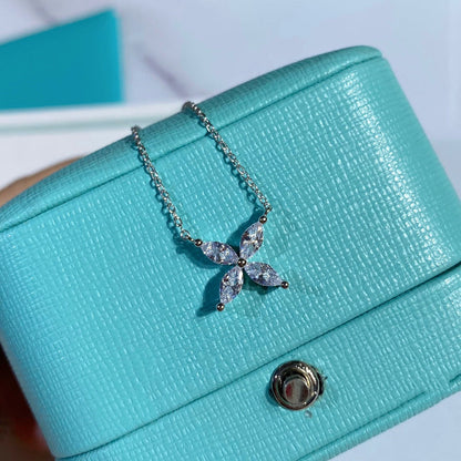 [Renovia Jewelry]PLATINUM AND DIAMOND VICTORIA PENDANT NECKLACE