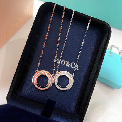 [Renovia Jewelry]DIAMOND AND MOTHER OF PEARL CIRCLE PENDANT