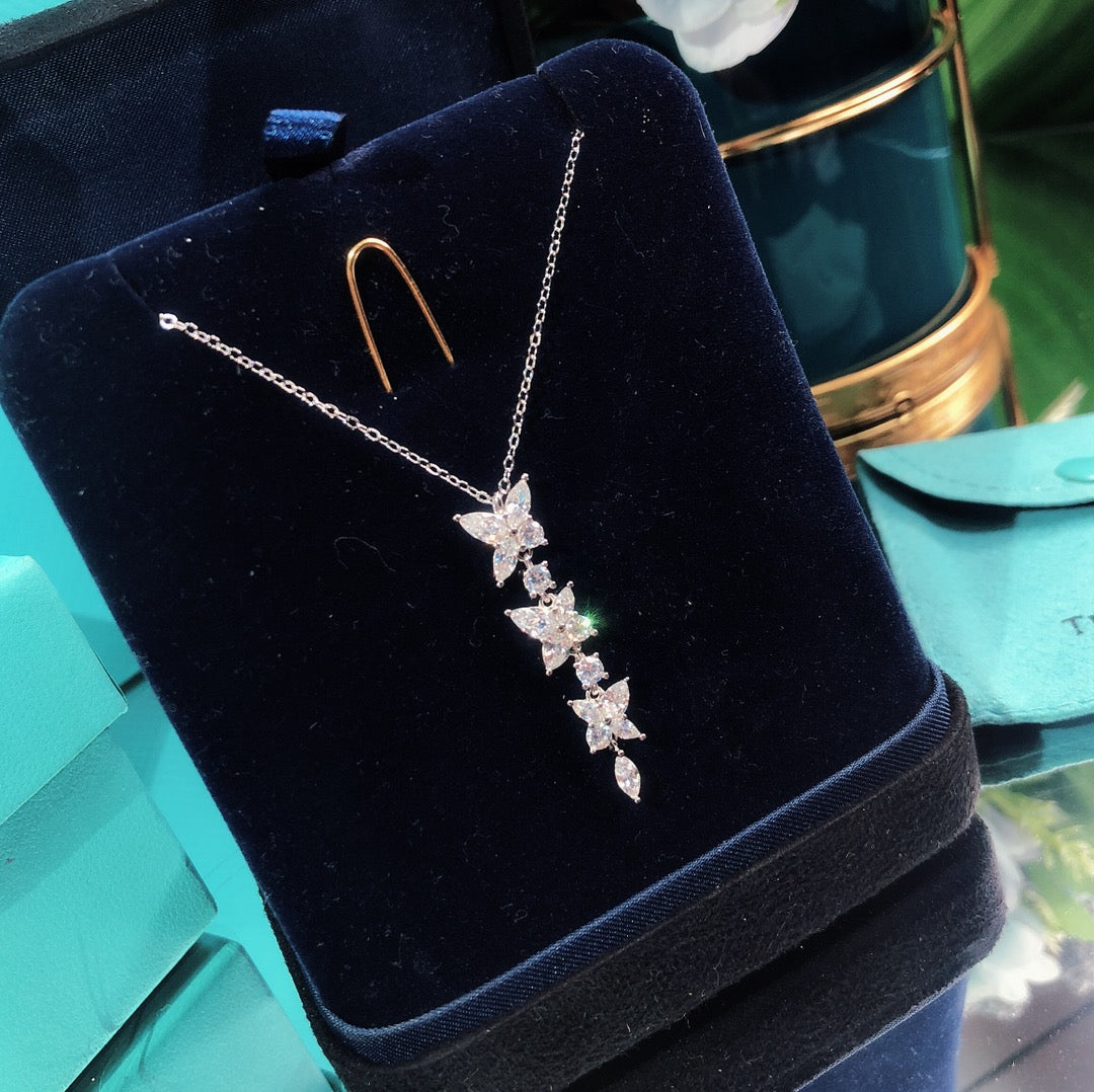 [Renovia Jewelry]MIXED CLUSTER DIAMOND DROP PENDANT