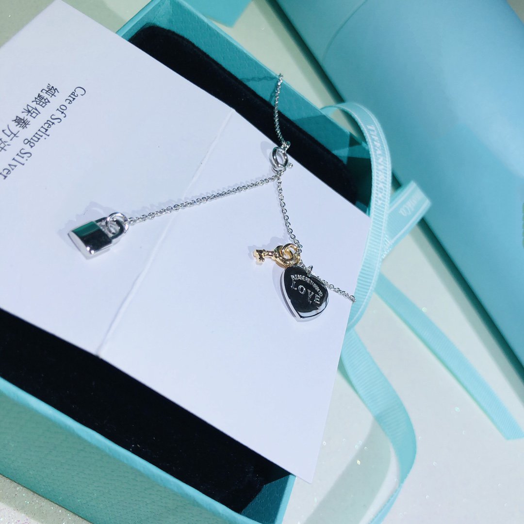 [Renovia Jewelry]LOVE HEART TAG KEY NECKLACE
