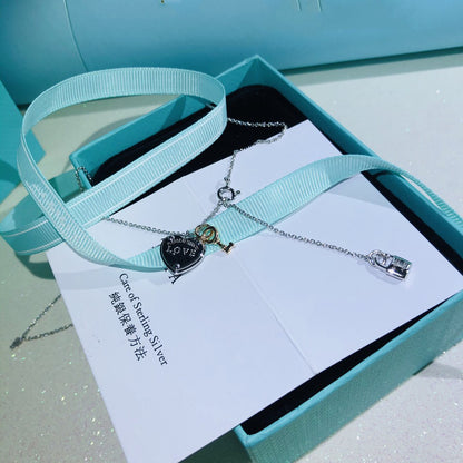 [Renovia Jewelry]LOVE HEART TAG KEY NECKLACE