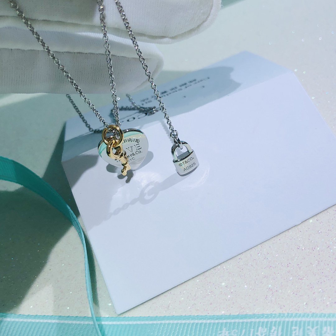 [Renovia Jewelry]LOVE HEART TAG KEY NECKLACE