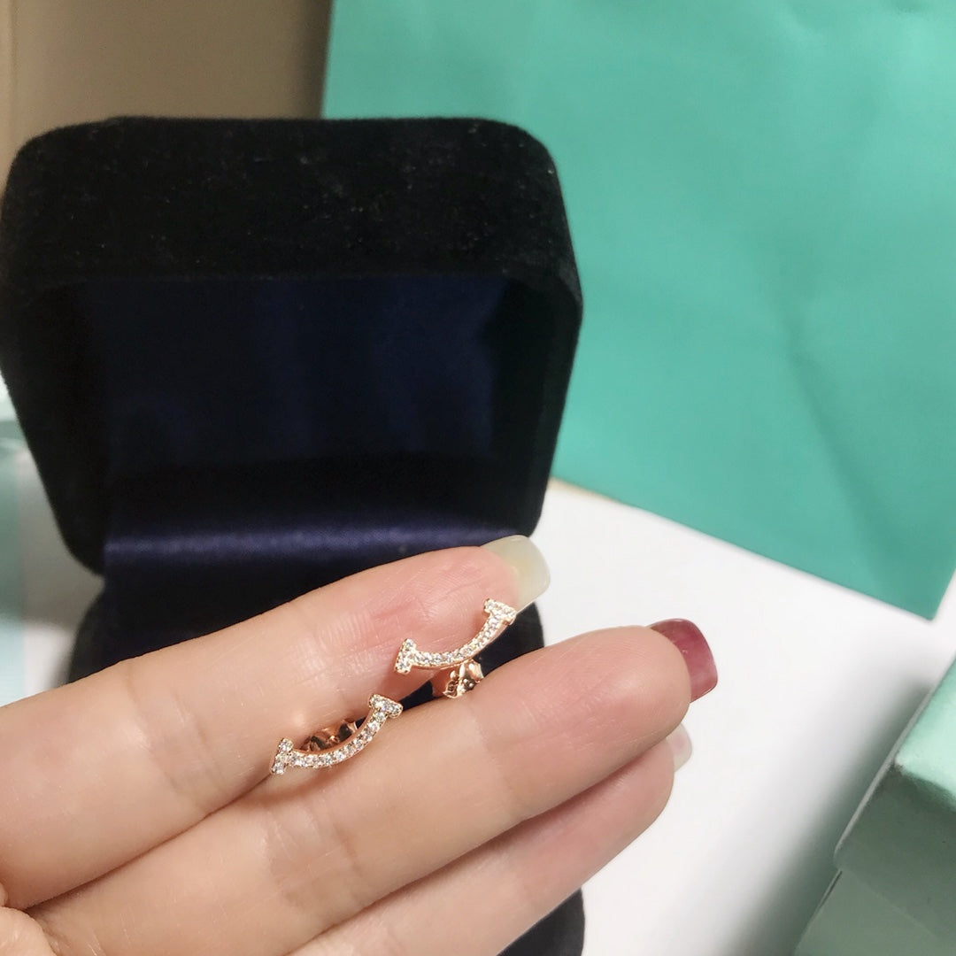 [Renovia Jewelry]SMILE DIAMOND EARRINGS