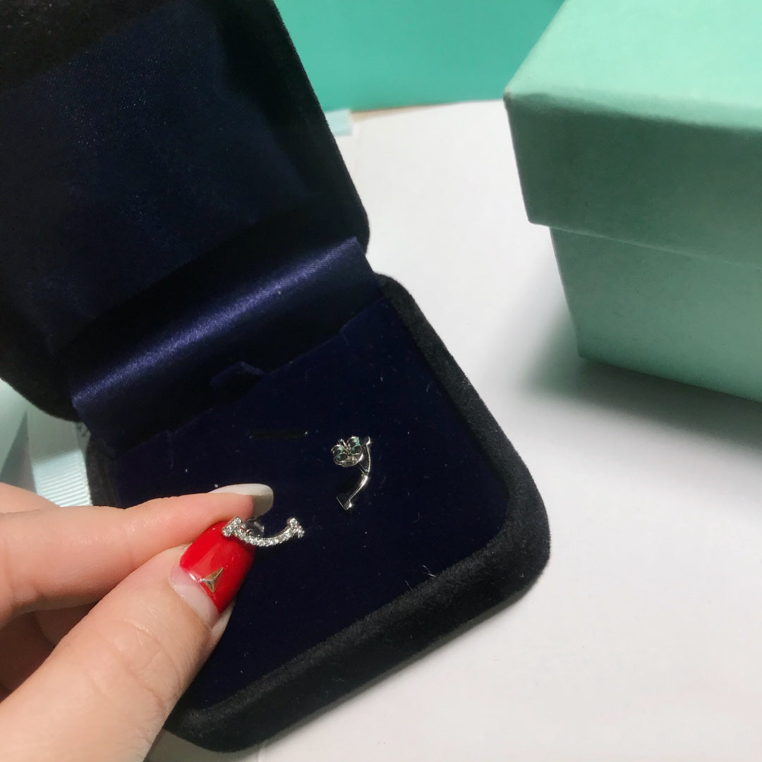 [Renovia Jewelry]SMILE DIAMOND EARRINGS